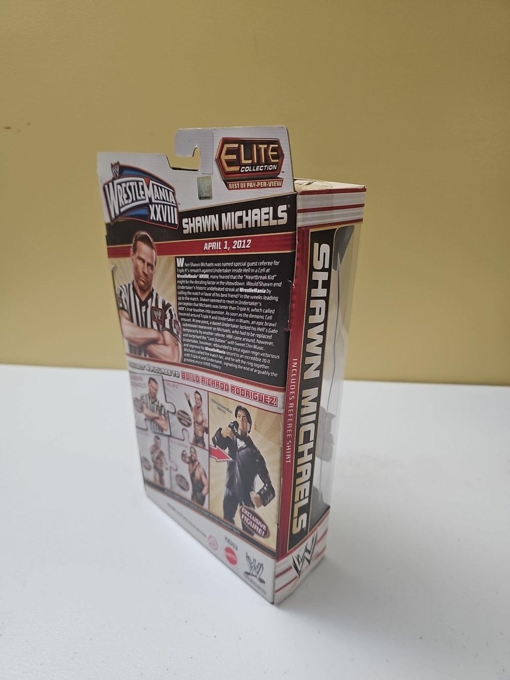 WWE Elite PPV Wrestlemania 28 HBK SHAWN MICHAELS REFEREE Toys R Us Exclusive NEW
