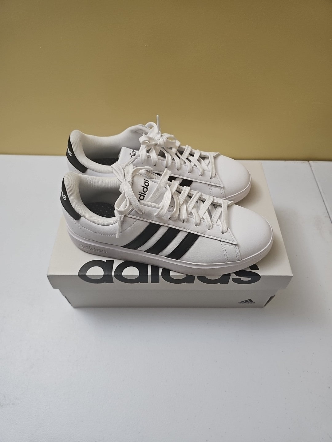 Adidas Womens Grand Court 2.0 White Tennis Shoes Size 7 (7821788)