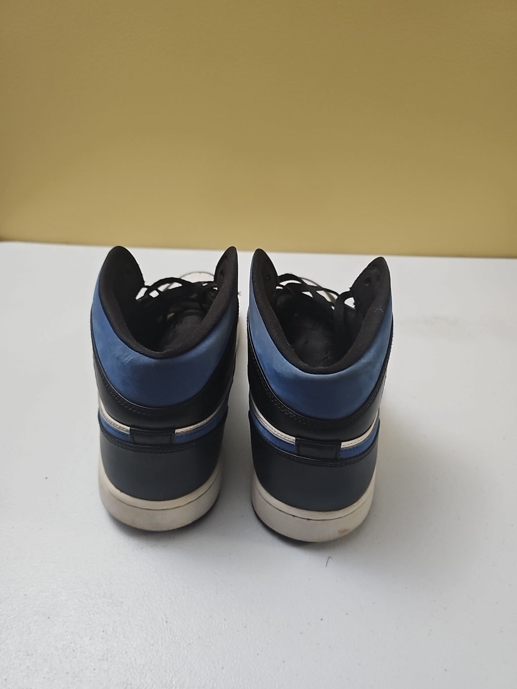 Authentic Nike Mens Jordan 1 Mid 554724-140 Black Blue White Sneaker Shoes 13