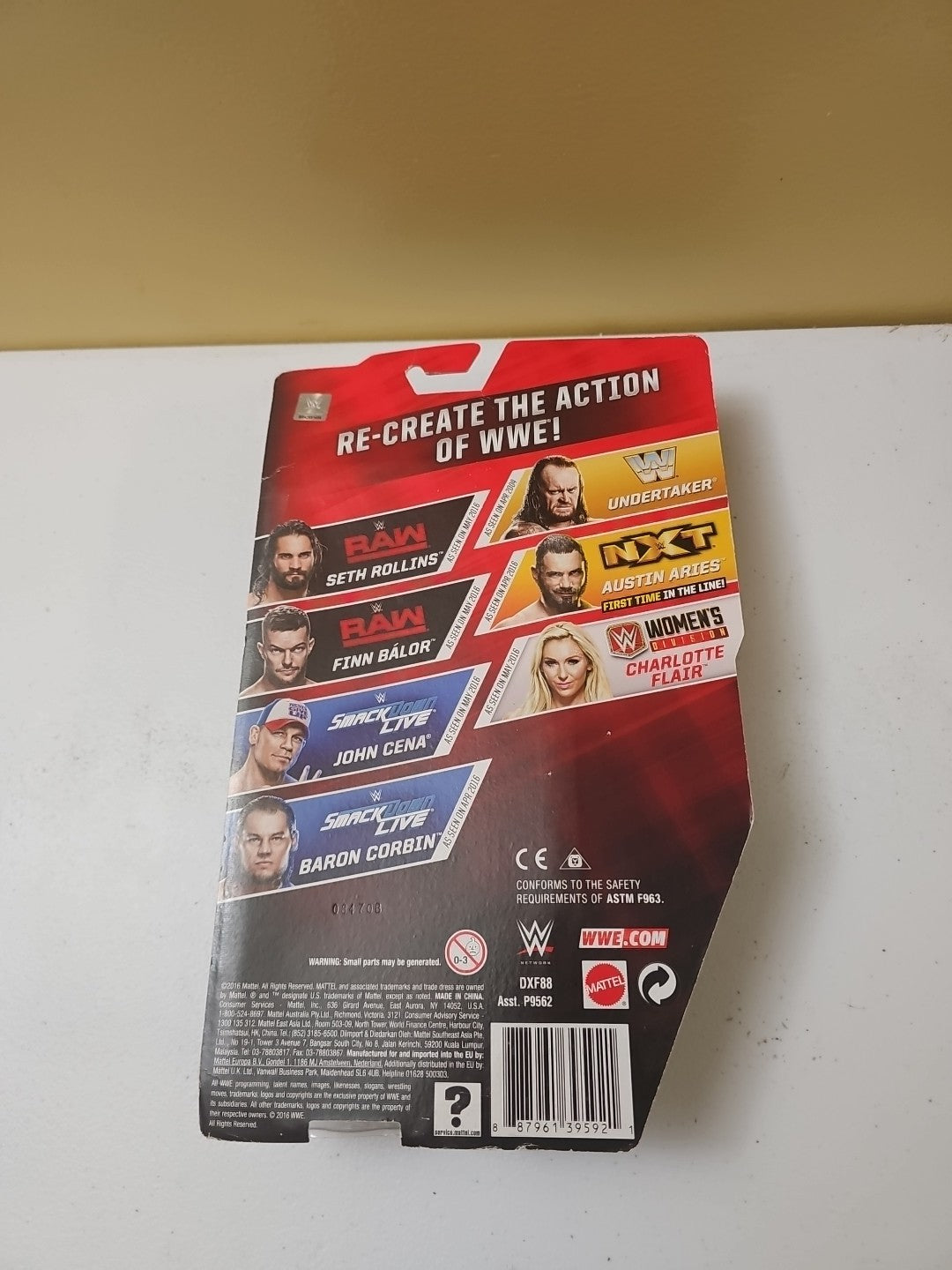WWE Mattel Charlotte Flair Basic Series 71 Action Figure GREAT SHAPE