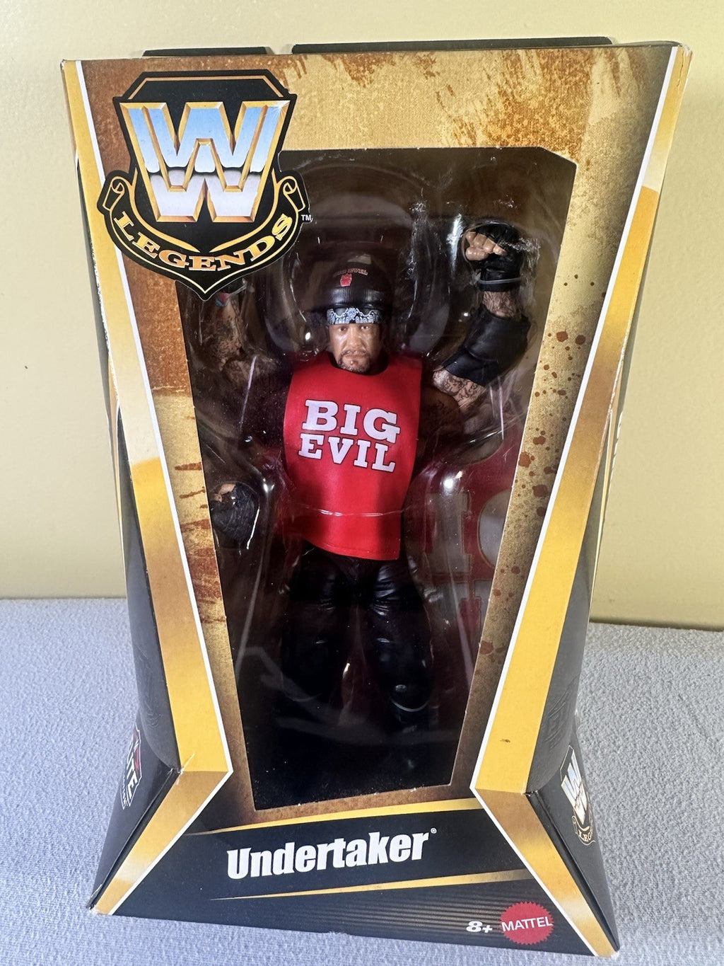 WWE LEGENDS Elite Collection: UNDERTAKER  Series 27 - Red Big Evil Shirt (NEW)