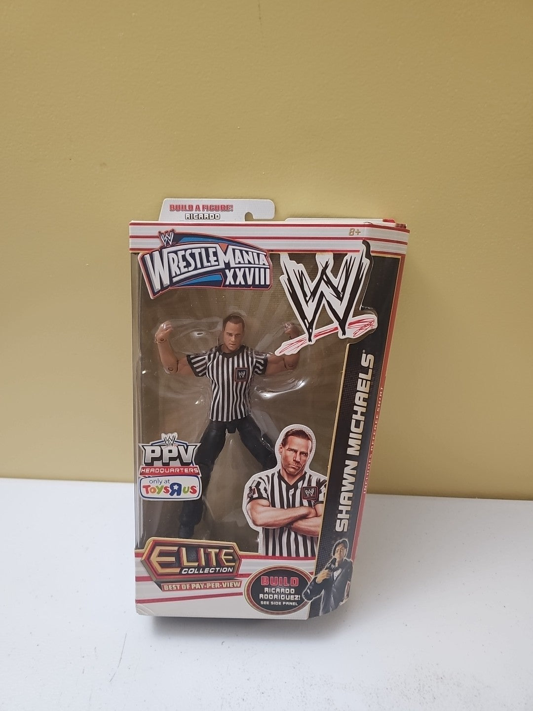 WWE Elite PPV Wrestlemania 28 HBK SHAWN MICHAELS REFEREE Toys R Us Exclusive NEW