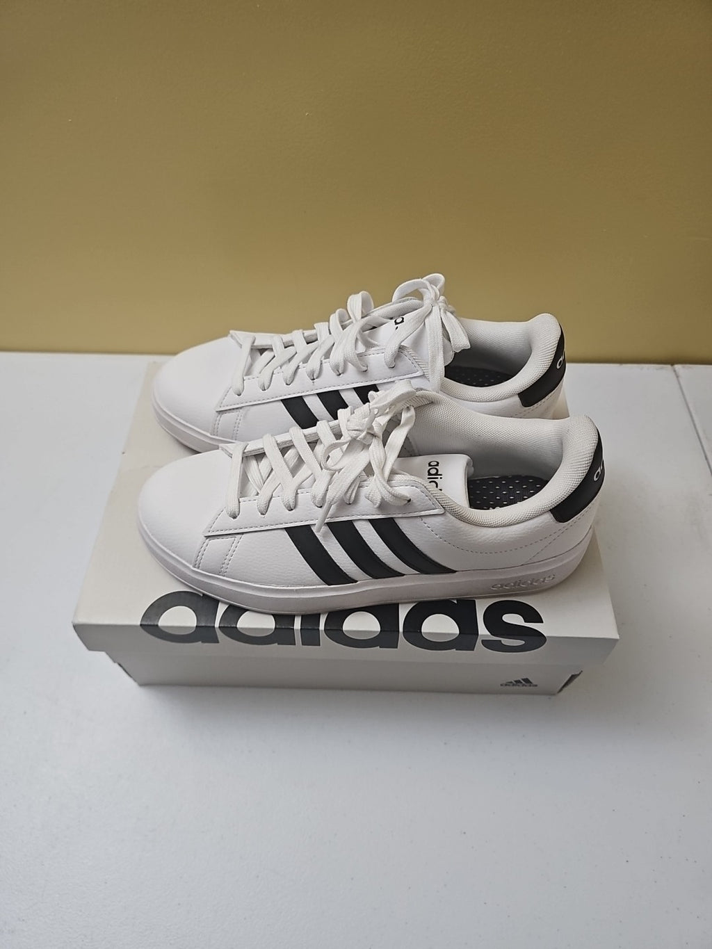 Adidas Womens Grand Court 2.0 White Tennis Shoes Size 7 (7821788)