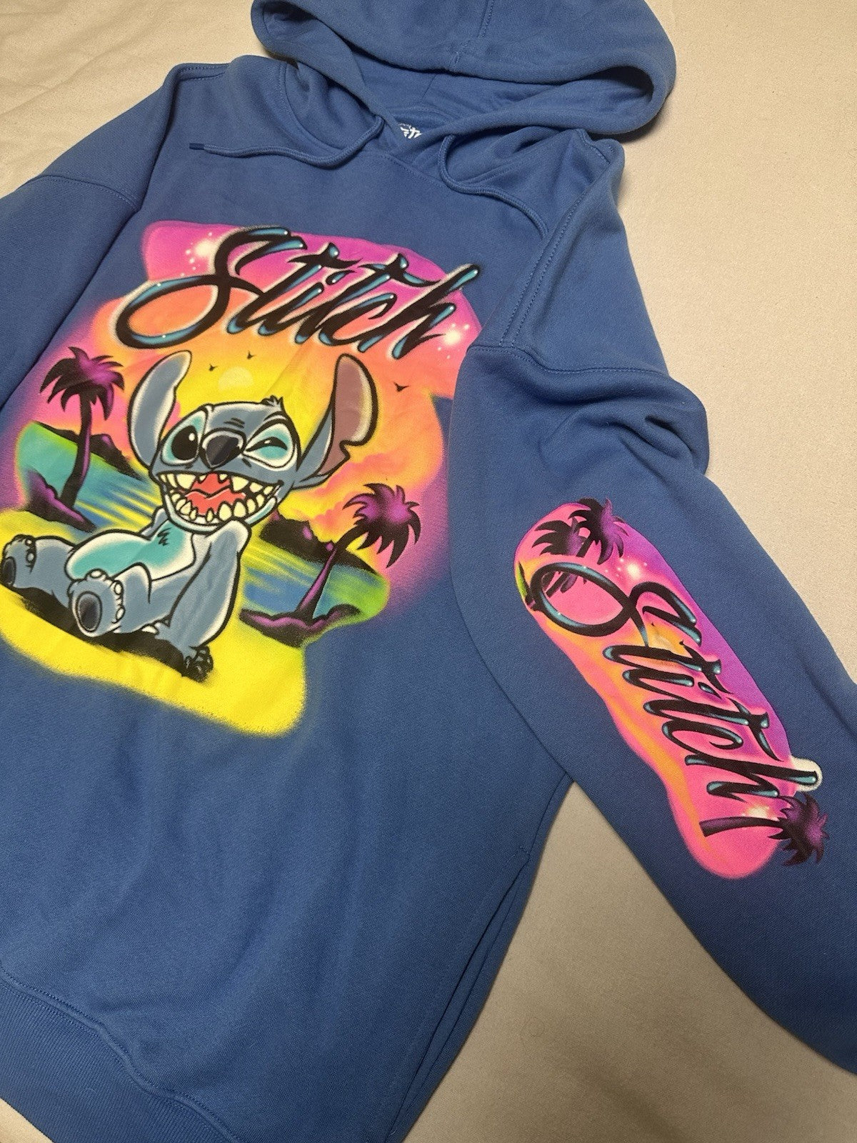 Disney's Lilo & Stitch Men's Airbrush Hoodie Size XL