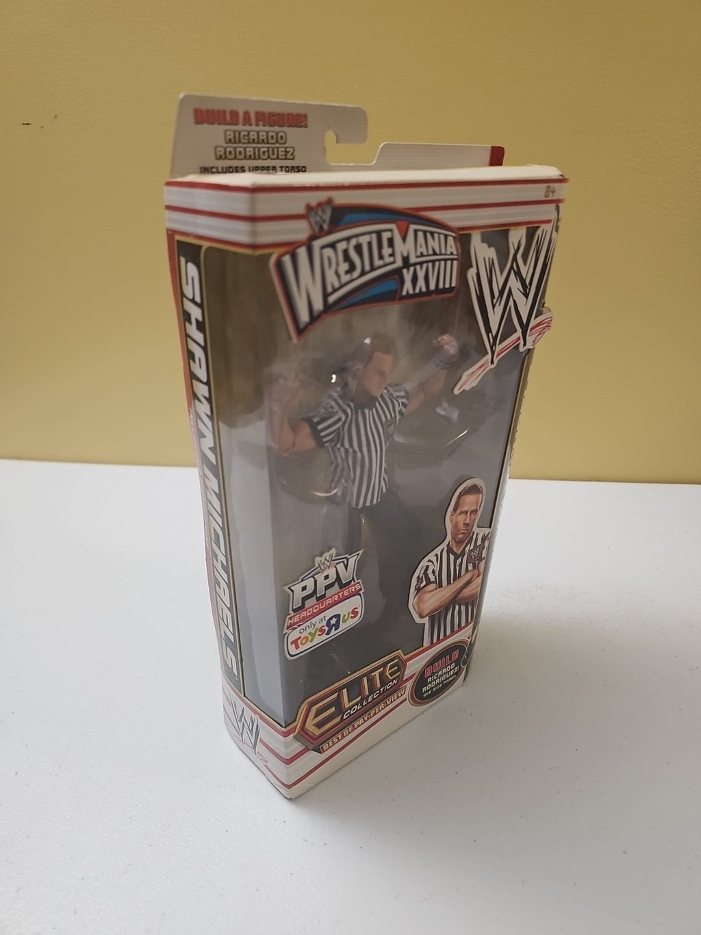 WWE Elite PPV Wrestlemania 28 HBK SHAWN MICHAELS REFEREE Toys R Us Exclusive NEW