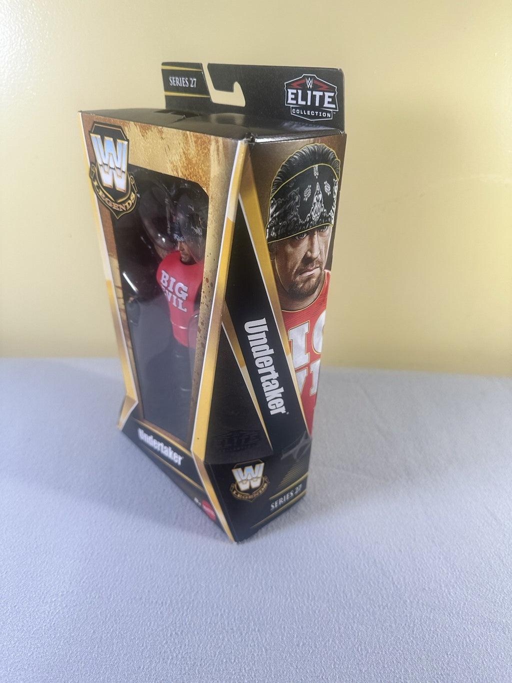 WWE LEGENDS Elite Collection: UNDERTAKER  Series 27 - Red Big Evil Shirt (NEW)