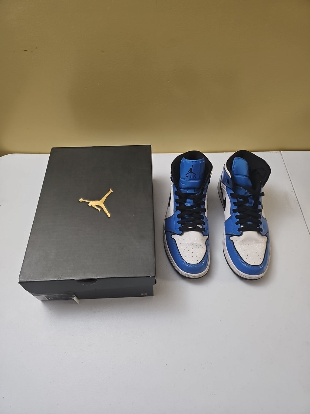 Size 13 - Air Jordan 1 SE Mid Signal Blue
